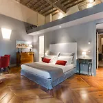 Palazzo Del Carretto-Art Apartments And Guesthouse