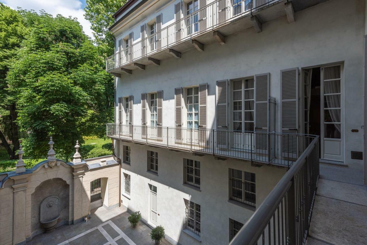 Palazzo Del Carretto-art And